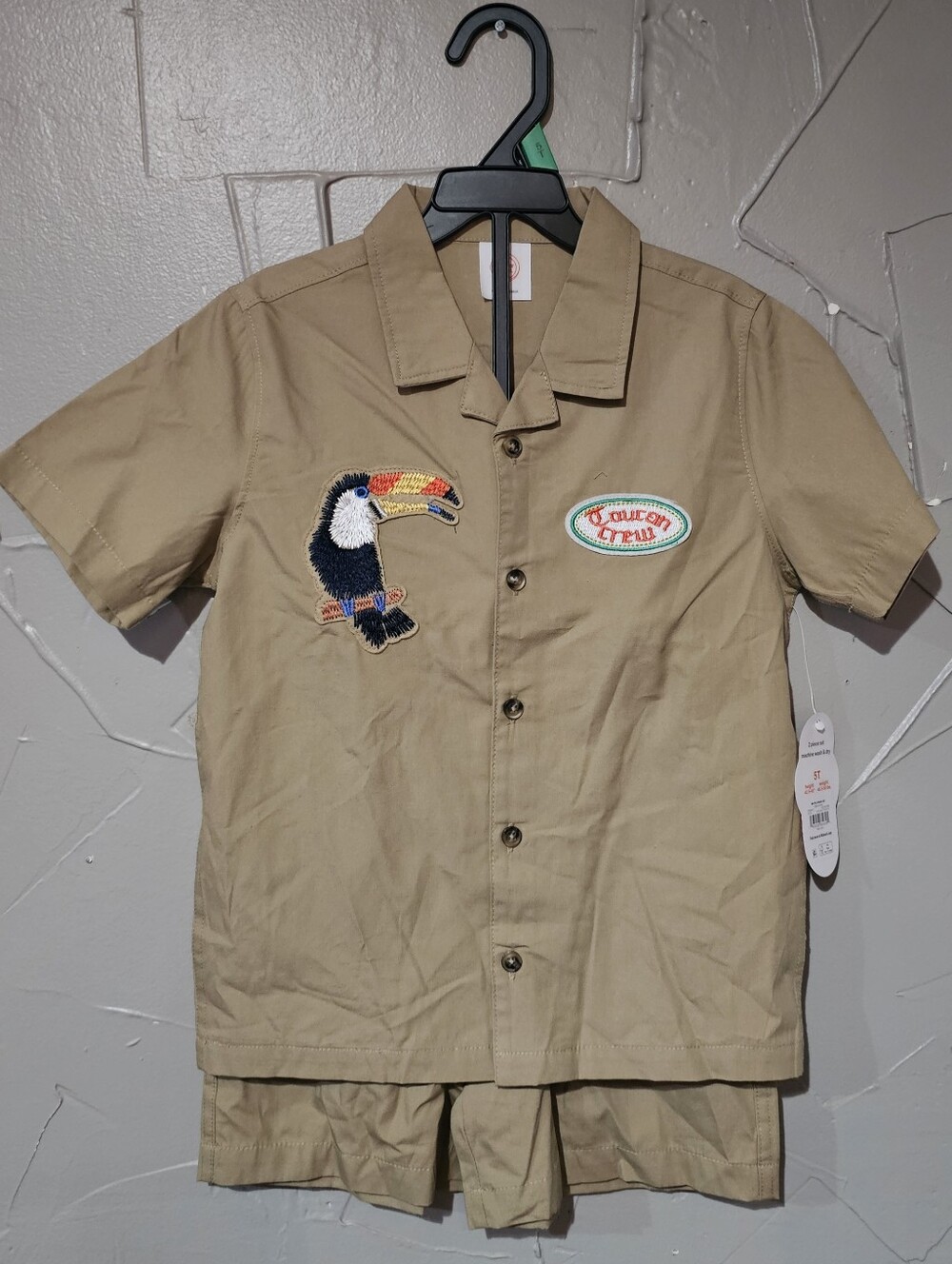 Kids Boys wonder nation Khaki Short-Sleeve Button Down Shirt with Toucan Patch